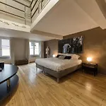 Authentic Belgian Home, Downtown * Брюссель