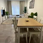 Apartment Avec Terrasse Privee Et Garage Rez De Chaussee Lumineux