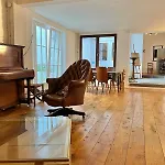 Сasa de vacaciones Etonnante Maison Au Style Unique A Bruxelles!