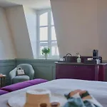 Faubourg 21 - The Leading Of The World 5*