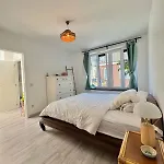 Tiny House Avec Terrasse Privee, 10 Mins Du Centre * ブリュッセル