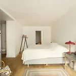 Homestay Cozy With Garden Brussels
