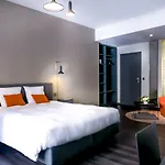 アトラス 3*
