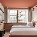 The Usual فندق بروكسل
