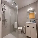 Apartment Comfortable 10 Min From Midi Station And 15 Min From Center *