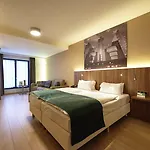 Schuman By Ihg Brusel