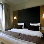 B-aparthotel Grand Place 4*