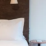 Pillows Centre Hotel