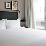 Pillows Centre