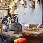 Hostel The Legacy By 2go4 Center