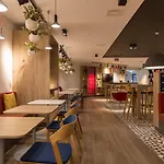 Hotel Express Brussels-grand-place By Ihg