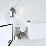 B&B Urban Walls