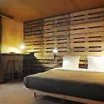 9hotel Chelton 4*