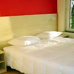 Midi Station Hotel 2*