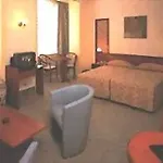 Le Dome Hotel