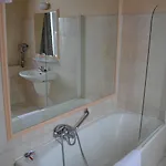 Hotel Matignon 3*