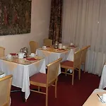 Hotel Queen Mary Brussels