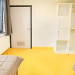 Hostel Bruegel *