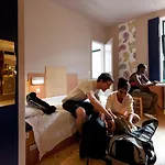 Hostel Sleep Well Youth