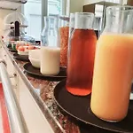 Queen Mary Hotel 3*
