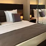 Flat Midi 33 Aparthotel 3*