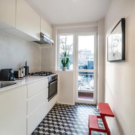 Mini Loft 1 Bedroom 2 Steps From Av Louise * Brüsszel