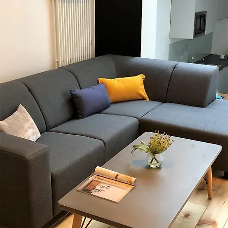 Sweet Center Apartment