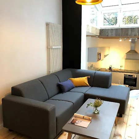 Sweet Center Apartment