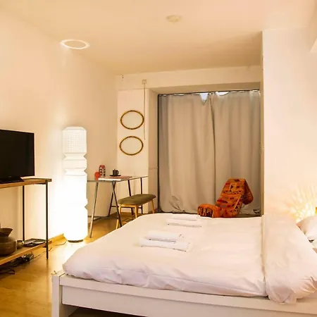Chatelain Charming Studio