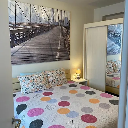 One-bedroom Near Atomium * Brüsszel