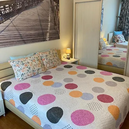 One-bedroom Near Atomium Apartman *