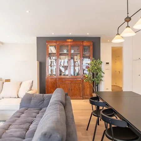 Spacious Modern Appartments In The Heart Of 아파트