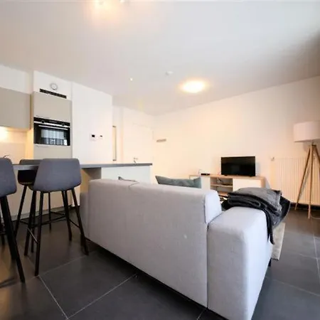 New 1 Bedroom In The Center Of With Jacuzzi By Reservation Apartment Brussels