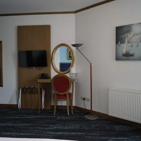 Fly Nezzo Lounge Brussels Bed & Breakfast 3*