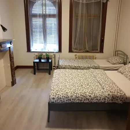 Group 2 Bedroom For 5 بروكسل