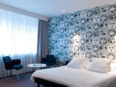 Queen Anne 3*