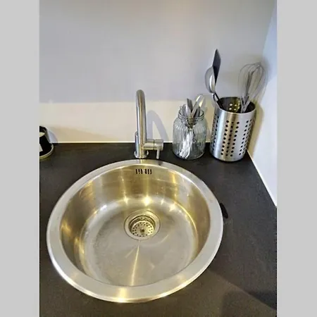 - Fully Renovated Studio - Enjoy Your ! Apartamento