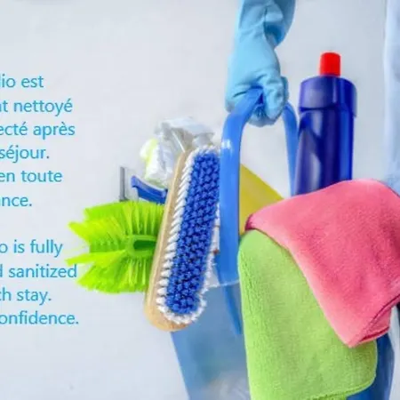 - - - - - Au Sixieme Ciel - - - - - Apartment