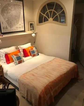 ホームステイ Rempart ブリュッセル