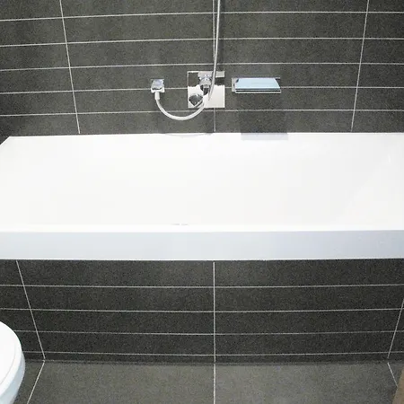 Ixelles Flats شقة