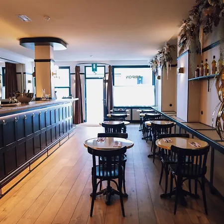 Hotel Latroupe Le Berger Saint-Gilles