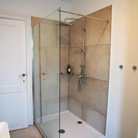 Retro Διαμέρισμα *