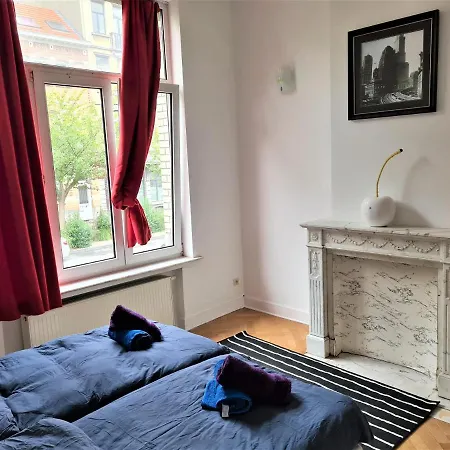 公寓 - Eu Commission 4 Bedrooms And Garden Barbecue