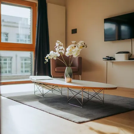 Smartflats Design - L42 Apartment