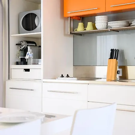 Ξενοδοχείο με διαμερίσματα B-aparthotel Grand Place 4*