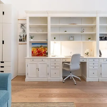 Comfortable City Center Apartment