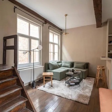 Charming House In Le Sablon アパート *