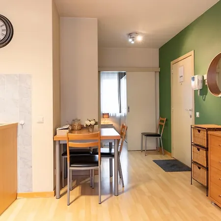 Cozy Centre 아파트