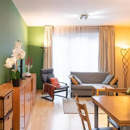 Cozy Centre *