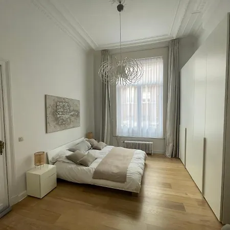 In Trendy Chatelain Center Area Little Garden Internet Wifi Apartament Bruksela